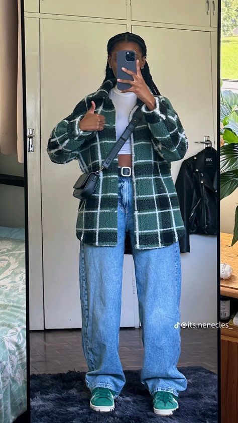 Baddie Outfits Casual School, Flannel Outfit, Baggy Outfit Ideas, Street Style Outfits Casual, Fashion Tricks, Neat Casual Outfits, Modest Casual Outfits, Modest Casual, Cool Outfit Ideas