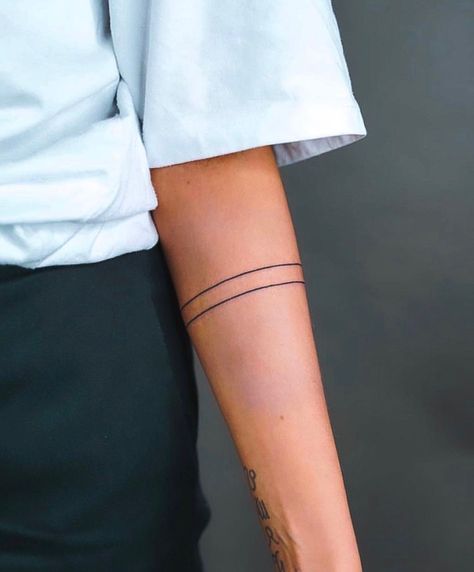 Womens Arm Band Tattoo Simple, Ink Stripes Tattoo, Line Around Forearm Tattoo, Minimal Band Tattoo, Woman Band Tattoo, 2 Stripes Tattoo, Tattoo Around Arm Bands, 2 Line Tattoo Arm, Dainty Band Tattoo