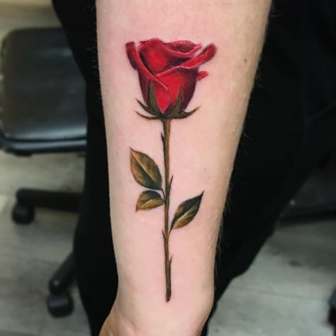 Rose Stem Tattoo, Coloured Rose Tattoo, Neo Traditional Roses, Neo Traditional Art, Finger Tats, Red Rose Tattoo, Traditional Roses, Rose Stem, Arm Tattoos For Women