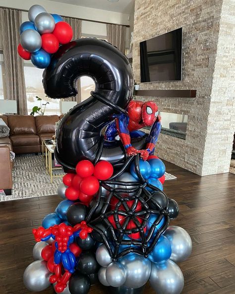 Spider-Man is my hero🕸🕷 Marvel Birthday Party Balloons, Marvel Avengers Balloon Garland, Simple Spiderman Party, Spider Balloon Decoration, Happy Birthday Superhero, Spider Balloon, Balloon Stack, Spiderman Balloon, Superhero Birthday Party Decorations