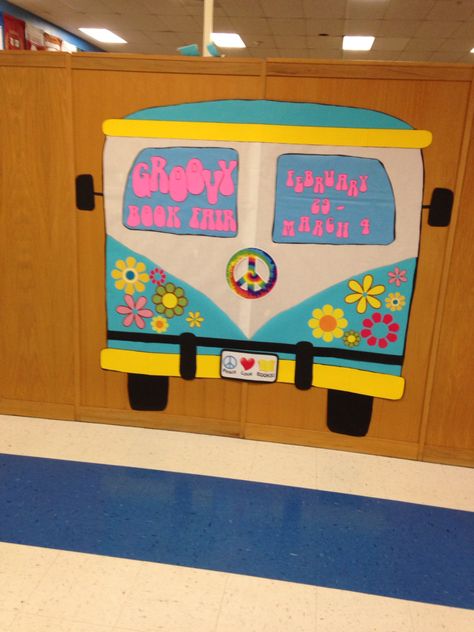 Big display for a groovy book fair. Scholastic Spring 2016 Book Fair peace love and books Boho Groovy Bulletin Board Ideas, 70s Theme Bulletin Board, Disco Classroom, Groovy Classroom Decor, Decoration Organization, Groovy Classroom, Groovy Theme, Classroom Decor Ideas, 60s Theme