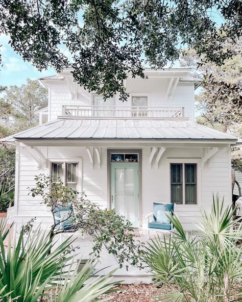 Coastal Southern Homes, Coastal Brick House, Florida House Aesthetic, Hawaiian House Exterior, Seaside Florida Homes, Coastal Homes Exteriors Florida, Beach Chateau, Small Beach House Exterior, Small Coastal House