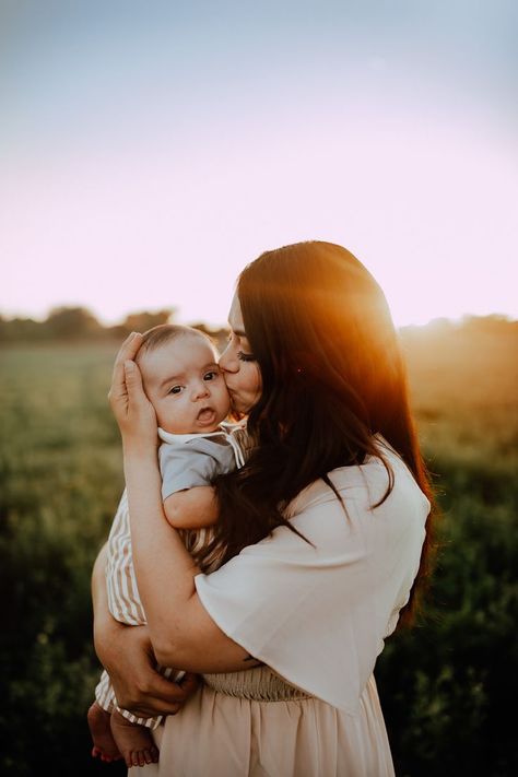 Mother And Son Photography, Mom Photo Shoots, Mommy Son Pictures, Mom And Me Photos, Outdoor Baby Photography, Mother Son Photos, Fall Baby Pictures, Mommy Daughter Pictures, Outdoor Family Photoshoot