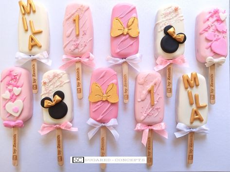 Minnie Mouse Popsicle, Minnie Cakesicles, Minnie Mouse Cakesicles, Disney Cakesicles, Mini Cakesicles, Minnie Mouse Cake Pops, Mickey And Minnie Cake, Minnie Mouse Cookies, Cake Pop Designs