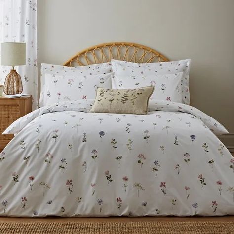 Uni Room Inspo, Pressed Floral, White Duvet Cover, Contemporary Duvet Covers, Uni Room, White Duvet Covers, Floral Duvet Cover, White Duvet, Floral Duvet