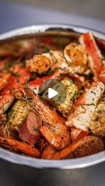 𝙏𝙊𝙉𝙔 𝙍𝘼𝙈𝙄𝙍𝙀𝙕 on Instagram: "𝘾𝘼𝙅𝙐𝙉 𝙎𝙀𝘼𝙁𝙊𝙊𝘿 𝘽𝙊𝙄𝙇 𝙋𝘼𝘾𝙆𝙎
Literally the easiest seafood boil you can make. With hardly any mess to clean up. This recipe came out so damn good that I’m gonna make a bunch more with different ingredients. 

_______________________________________

𝙍𝙚𝙘𝙞𝙥𝙚𝙨, 𝙈𝙚𝙧𝙘𝙝, 𝘿𝙞𝙨𝙘𝙤𝙪𝙣𝙩𝙨 𝙖𝙣𝙙 𝙈𝙤𝙧𝙚 𝙤𝙣 𝙢𝙮 𝙬𝙚𝙗𝙨𝙞𝙩𝙚 𝘄𝘄𝘄.𝗧𝗙𝗧𝗜𝗕𝗕𝗤.𝗰𝗼𝗺

𝙄𝙣𝙨𝙩𝙧𝙪𝙘𝙩𝙞𝙤𝙣𝙨:
• olive oil as a binder season all your ingredients well w/ @tonychacheres No Salt and Bold
• add everything including some cubes of butter into a @reynoldsbrands Foil Grill Bags or make one yourself with foil just make sure to make a whole at the top for the steam to escape
• place on a grill at 350F for 30 min or until seafood is fully cooked
• r Cajun Seafood Boil, Sea Foods, Cajun Seafood, Easy Seafood, Cajun Shrimp, King Crab, Seafood Boil, Cajun Recipes, Shrimp Recipes