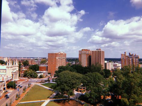 #dorm #dormdecor #dormroomideas #college #collegedormroom #freshman #aesthetic #views Vcu College Aesthetic, College Aesthetic, Richmond Va, College Dorm Rooms, Dorm Decorations, San Francisco Skyline, Dolores Park, Travel