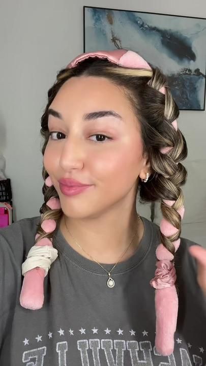 sarasaadia on TikTok Heatless Curls Overnight Criss Cross, Heatless Curls Criss Cross, Criss Cross Heatless Curls, Heatless Curls With Bath Robe Tie, Heatless Curls Overnight Wet Hair, How To Twist Hair, Curlers Tutorial, Heartless Curls, Heatless Curls Overnight