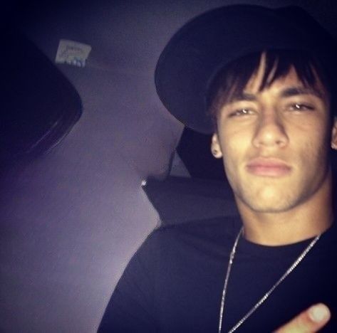 Neymar Jr Neymar Profile, Neymar Hot, Neymar Barcelona, Cristino Ronaldo, 2013 Swag Era, Neymar Football, Soccer Boyfriend, Soccer Guys, Football Funny