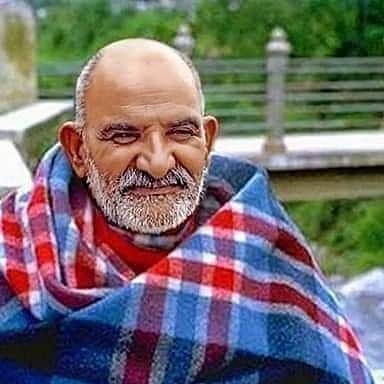 Neem Karoli Baba Wallpaper, I Love Cricket Images, Mystic Quotes, Neem Karoli Baba, New Hd Pic, Small Photo Frames, Hanuman Wallpapers, Android Wallpaper Art, Baba Image