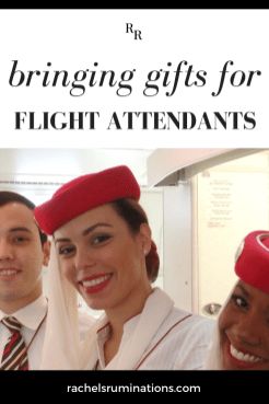 The story of my experiment with bringing gifts for flight attendants. #flightattendants #flying Gift Ideas For Flight Attendants, Flight Attendant Gifts Bags, Gifts For Flight Crew, Travel Gift Bags Ideas, Flight Attendant Goodie Bags, Flight Attendant Gifts Ideas, Gifts For Flight Attendants, Kindness Stories, Flight Attendant Gifts