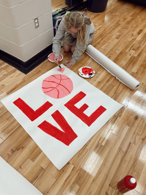 Basketball Signs For Games Posters, Senior Cheer Signs, Pep Rally Posters Senior, School Pride Posters, Spirit Week Poster Ideas, Volleyball Posters For Games, Basketball Signs For Games, Pep Rally Signs, Football Signs For Games Posters