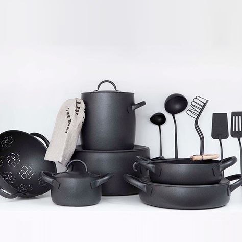 Designed by Enzo Mari for Zani & Zani, the Cookware Set is available in black (featuring a nonstick coating) or brushed stainless. The ensemble includes two stock pots, three casserole pans, two low pots, and four covers; €2,099.21 ($2,426.46) from Dep Design Store (the pieces are also sold individually). Enzo Mari, Desain Pantry, Stock Pots, Smitten Kitchen, Pots And Pans Sets, Cast Iron Cookware, Kitchen Cookware, Cookware Set, Kitchen Items