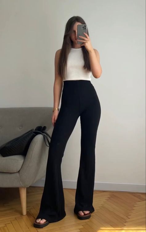 flare black pants, white top White Minimalist Outfit, White Tops Outfit, Outfit Minimalist, Black Flare Pants, Black And White Minimalist, Fashion Moodboard, White Minimalist, Black Flare, Bootcut Pants