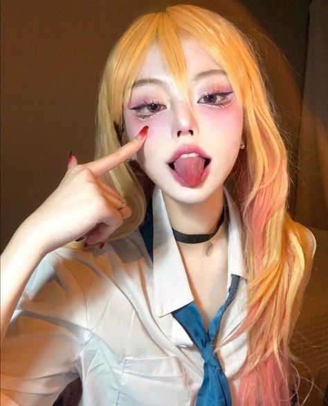 Korean Makeup Ideas, Susan K 03, Marin Cosplay, Tounge Out Face, Anime Tounge Out Face, Sono Bisque Doll, Douyin Makeup, Marin Kitagawa, Cosplay Inspo