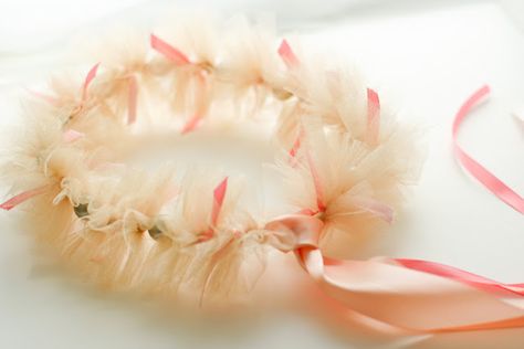 Tulle Crowns...another fun project Kelly! <3mom Tulle Crown, Feminine Christmas, Tulle Projects, Ribbon Crown, Tulle Crafts, Holiday Quote, Diy Tulle, Tulle Wreath, Fairy Parties