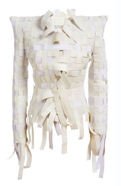 Martin Maison Margiela recycling jacket Paper Clothes, Sculptural Fashion, Paper Fashion, Paper Dress, Recycled Fashion, Textiles Fashion, Martin Margiela, Grunge Style, Mode Inspiration