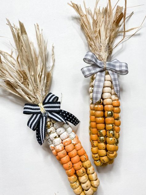 Indian Corn Decorations Diy, Indian Corn Beads, Boho Fall Crafts, Beaded Indian Corn, Corn Garland, Corn Bead, Fall Diys, Diy Fall Decor, Fall Pumpkin Crafts