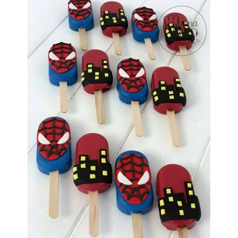 Spider-Man #marinaoteropasteleria #cakesicle #spidermanparty #hombrearaña Spider Man Cakesicles, Spiderman Cake Pops Ideas, Spiderman Cakesicles, Spider Man Cake Pops, Spiderman Treats, Goodie Box Ideas, Candy Business Ideas, Spiderman Cake Ideas, Spidey Birthday Party