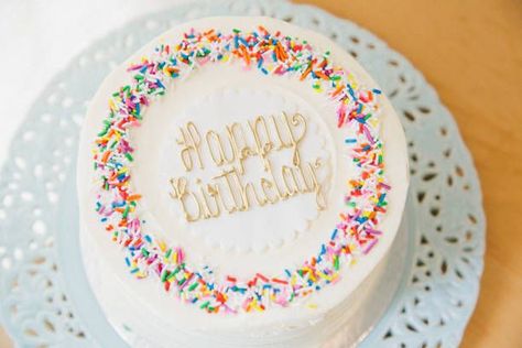 8 Inch Round Cake Birthdays, White Birthday Cake With Sprinkles, White Cake With Rainbow Sprinkles, Single Layer Birthday Cake, Simple Round Cake, Rainbow Sprinkle Cakes, A Happy Birthday Message, Cake With Sprinkles, Round Birthday Cakes