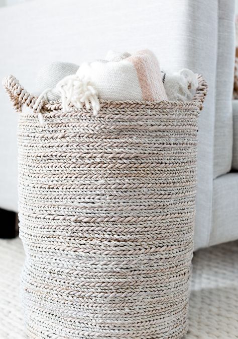 How to white wash a basket Yarn Decorations, Washing Baskets, White Laundry Basket, Yarn Decor, Wash Basket, Knitted Rug, Nursery Nook, Decorate Home, Laundry Hampers