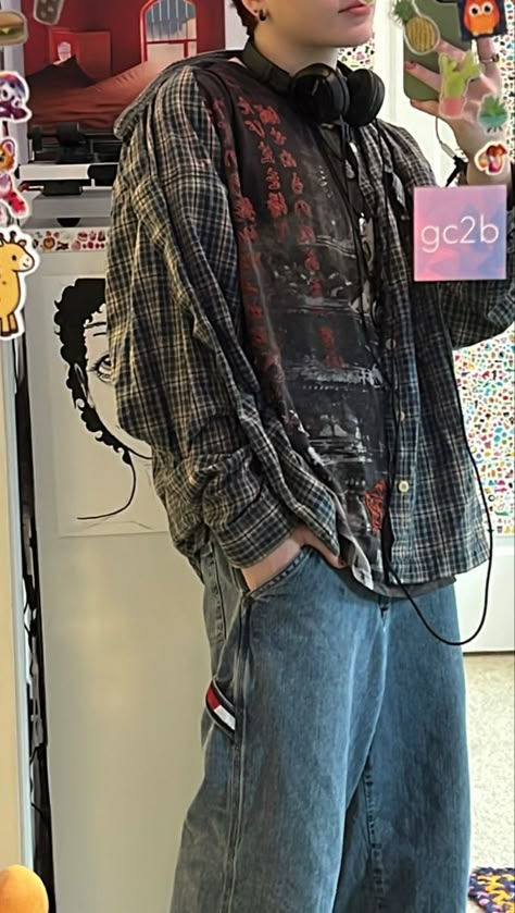 1990s Fashion Grunge Men, Masc Clothing Ideas, Grunge Outfits Men Winter, Aesthetic Nonbinary Outfits, Outfits Male Grunge, Emo Aesthetic Male, Men’s Grunge Style, Mens Grunge Outfits 90s, 90s Grunge Guys Outfit