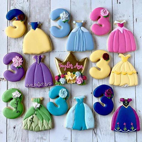 Disney Princess Cookies, Disney Princess Birthday Cakes, Disney Princess Theme, S Cookies, Princess Birthday Party Decorations, Princess Cookies, Disney Princess Cake, Disney Princess Birthday Party, Princess Theme Birthday