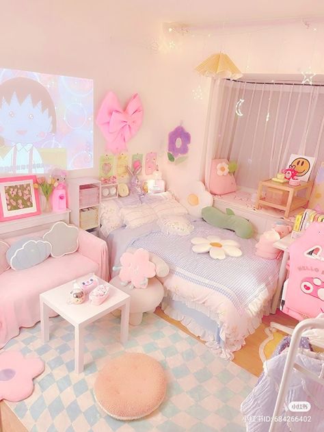 Small Kawaii Room Ideas, Extreme Small Bedroom Ideas, Kawaii Loft Bedroom, Pastel Room Decor Bedroom Ideas, Kawaii Dorm Room, Softie Room, Kawaii Bedroom Decor, Cute Bed, Kawaii Room Ideas