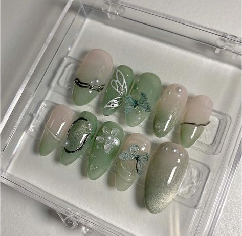 Green Blue Nail Designs, Simple Light Green Nails, Gray Korean Nails, Sage Colored Nails, Sparkly Light Green Nails, Press On Nails Green, Sheer Green Nails, Sage Green Cat Eye Nails, Light Olive Green Nails