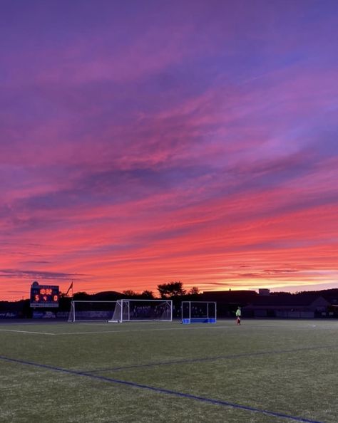 Soccer Field Aesthetic, Soccer Sunset Aesthetic, Soccer Field Sunset Wallpaper, Soccer Field Background, Soccer Field At Night, Soccer Backgrounds, Football Pitch, Sky Pictures, Football Field