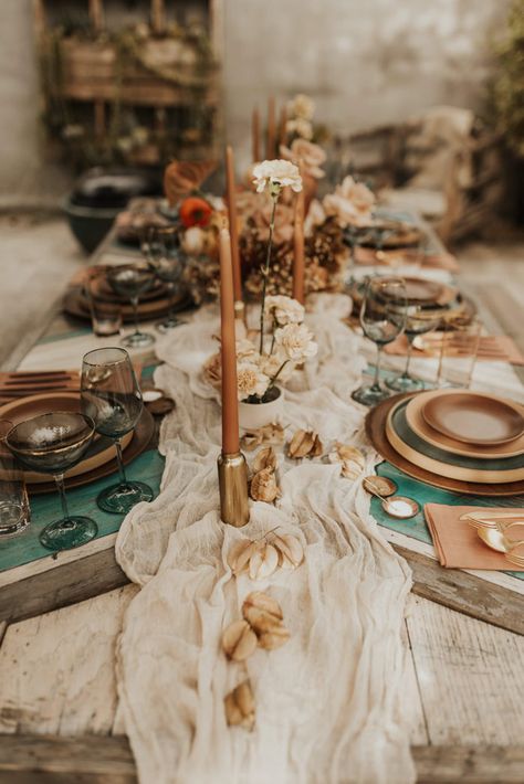 Rustic Wedding Palette, Soft Earth Tones, Reception Table Decor, Earth Tone Wedding, Backyard Celebration, Modern Floral Arrangements, Airbnb Wedding, Wedding Color Trends, Reception Table Decorations