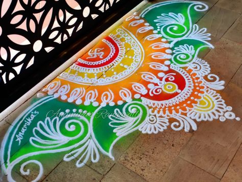 #Diwalirangoli #Peacockrangoli #Diyarangoli #Colourfullrangoli #Easyrangoli #Newrangolidesign #Latestrangoli design #Anamikasrabgavalli #Sanskarbhartirangoli #Colourfullrangoli Rangoli Painting Design, Small Sanskar Bharti Rangoli Design, Diwali Rangoli Sanskar Bharti, Deewali Rangoli Designs, Sanskar Rangoli Designs, Cool Rangoli Designs, Rangoli Designs Sanskar Bharti, Welcome Rangoli Design Entrance, Big Rangoli Designs Diwali Beautiful