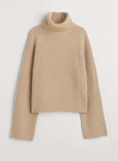 Capsule Wardrobe List, Ultimate Capsule Wardrobe, Purple Lady, Capsule Wardrobe Outfits, Beige Pullover, Ribbed Turtleneck Sweater, Basic Sweaters, Fitted Turtleneck, Summer Capsule Wardrobe