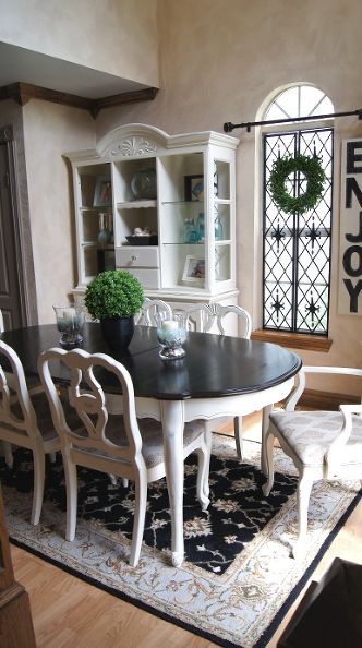 dining room table makeover, chalk paint, dining room ideas, painted furniture Dining Room Table Makeover, Dining Table Makeover, Kitchen Table Makeover, Dining Room Paint, Cottage Shabby Chic, Dining Room Makeover, Table Makeover, Trendy Kitchen, Refurbished Furniture