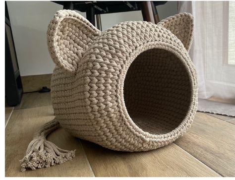 Crochet Cat Bed, Cat Couch, Crocheted Cat, Diy Cat Toys, Diy Techniques, Crochet Diy, Cat Room, Cat Diy, Crochet Cat