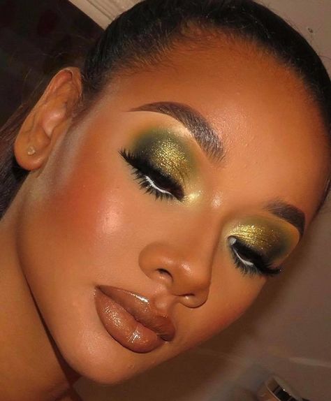 Green Prom Makeup Looks Black Women, Green And Gold Makeup Looks Black Women, Emerald Green And Gold Makeup, Gold And Green Makeup, Jewel Tone Makeup, Green Makeup Looks Black Women, Green And Gold Makeup, Emerald Green Makeup Looks, Emerald Green Makeup