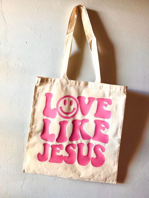 Painted Tote Bags Ideas, Bible Study Crafts, Jesus Tote Bag, Bible Tote Bag, Jesus Crafts, Bible Bag, Bible Doodling, Keychain Craft, Love Like Jesus