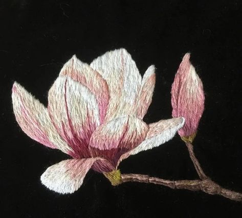 Embroidery Napkins, Roses Embroidery, Beaded Pillow, Textile Art Embroidery, Magnolia Flowers, Embroidery Tshirt, Hand Embroidery Patterns Flowers, Floral Embroidery Patterns, Patchwork Quilt Patterns