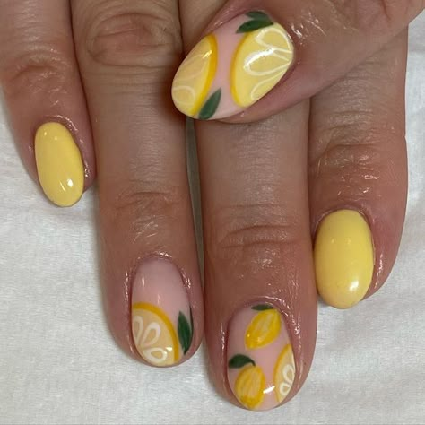 Lime Design Nails, Lime Fruit Nails, Strawberry Lemonade Nails, Lemon Manicure, Lime Nails Design, Lime Nail Art, Lemon Nails Designs, Lemonade Nails, Citrus Nails