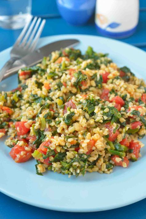 The Spinach & Millet Pulao Recipe is a great way to include millets in your diet. Pulav Recipe, Millet Recipes, Pulao Recipe, Dosa Recipe, Idee Pasto Sano, Indian Food Recipes Vegetarian, Indian Cooking, Millet, Sans Gluten