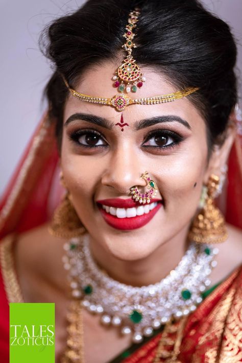 Nose Ring Designs, Bridal Nose Ring, Gold Nose Ring, Indian Nose Ring, Gold Nose Rings, Bride Photography, Nose Jewelry, South Indian Wedding, Indian Wedding Outfits