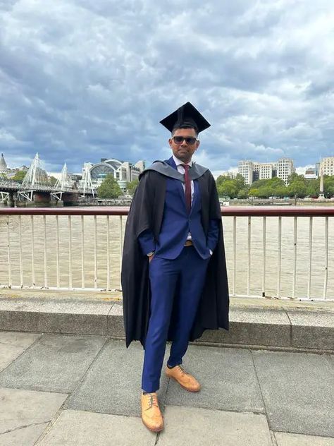 Graduation Male Outfit, Graduation Shoot Ideas Men, Men Graduation Outfit College, High School Graduation Outfit Ideas Men, Graduation Suits Men, Graduation Suit Men, Graduation Photos Men, Convocation Outfit Graduation, Men Prom Outfit