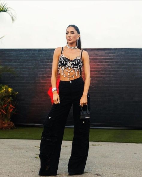 Electro Festival Outfit, Tomorrowland Outfit, Lollapalooza Outfit, Techno Outfit, Ropa Upcycling, Rave Looks, Festival Inspo, Festival Outfits Rave, Look Festival