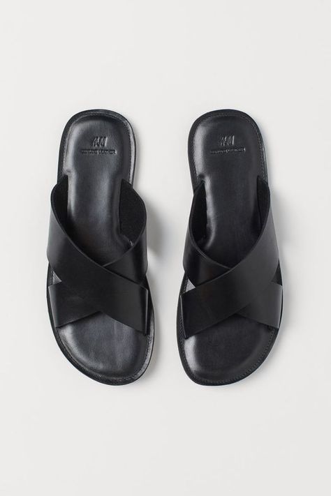 H&M Leather Slides Open Shoes, Mens Sandals Fashion, Leather Slippers For Men, Men Slides, Mens Leather Sandals, Leather Slippers, Slipper Sandals, Mens Leather, Leather Slides