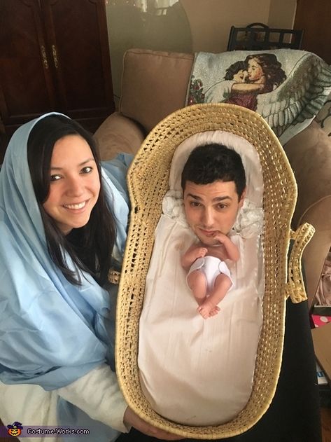 Alexis: Alexis is Mary & David is Baby Jesus!. Mary Halloween Costume, Jesus Halloween Costume, Bible Halloween Costumes, Church Halloween Costumes, Jesus Costume, Mary Costume, Recycled Costumes, Biblical Costumes, Students Christmas