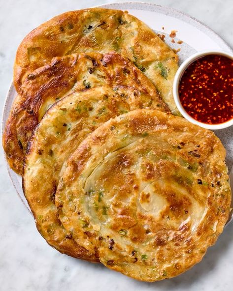 Scallion Pancakes Recipe (Easy & Extra Flaky!) | The Kitchn Food With Bread, Pancakes Recipe Easy, Scallion Pancakes Chinese, Chili Dipping Sauce, Scallion Pancake Recipe, Fry Noodles, Csa Recipes, Scallion Pancakes, Pancake Recipe Easy