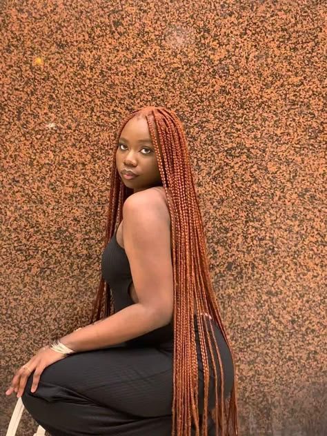 𝘍𝘖𝘓𝘓𝘖𝘞 @𝘘𝘜𝘐𝘕𝘛𝘌𝘊𝘐𝘈𝘊𝘏𝘈𝘈 𝘍𝘖𝘙 𝘔𝘖𝘙𝘌 𝘐𝘕𝘚𝘗𝘖💕 Medium Ginger Box Braids, Braids With Ginger Hair, Knotless Braids Ginger And Black, Black Ginger Hairstyles, Knotless Ginger Box Braids, 2 Different Color Box Braids, Ginger Black Braids, Long Brown Braids For Black Women, Ginger Braid Hairstyles For Black Women