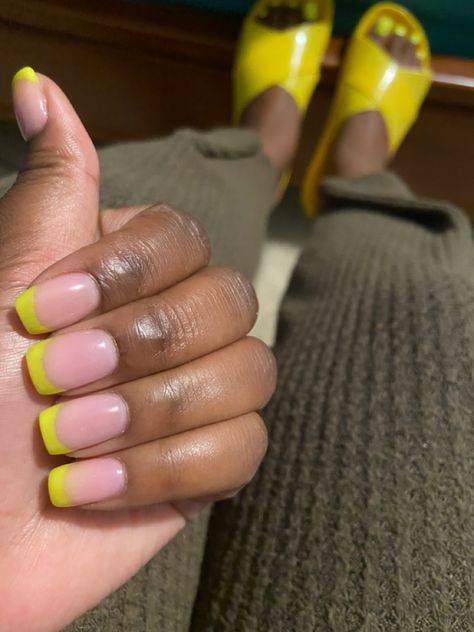 Sns Dipping Powder Nails French Tip, Natural Nails Sns, Dip Powder Nails French Tip Color, Nails Sns Ideas, March Dip Nails Ideas, Dip Powder French Tip, Dip Nails With Tips, Dip Powder French Manicure, French Tip Dip Powder Nails