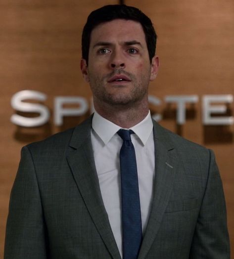 Actor Brendan Hines (Logan Sanders - Suits) Logan Sanders Suits, Brendan Hines, Suits Tv Series, Rachel Zane, Logan Sanders, Suits Tv, Married Man, Harvey Specter, Having An Affair