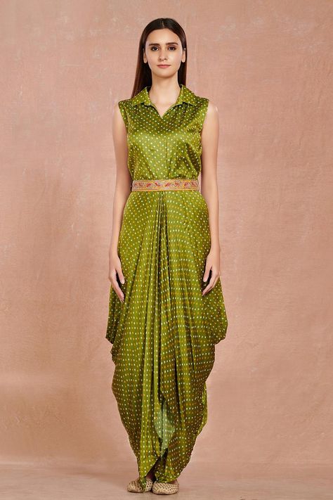 Buy Onaya Green Satin Harem Bandhani Print Jumpsuit Online | Aza Fashions Indian Designer Suits Party Wear, Satin Dress Outfit, Bandhani Print, Embroidered Jumpsuit, Bandhani Dress, Jumpsuit For Women, Embroidered Belt, New Address, Dress Tutorials